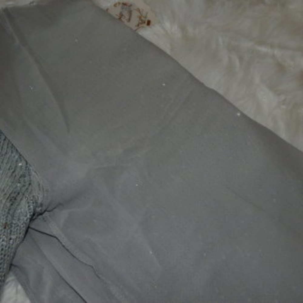 Over sized silver gray Top with sequin Detail - Picture 7 of 8